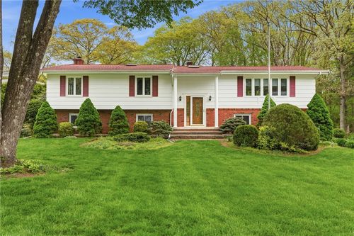 6 Bruce Drive, North Smithfield, RI, 02896 | Card Image