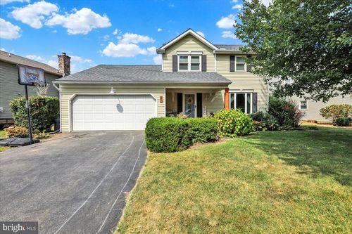 81 South Ave, Landisville, PA, 17538-1909 | Card Image