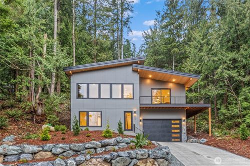 2952 Brook Ln, Sedro Woolley, WA, 98284-9531 | Card Image