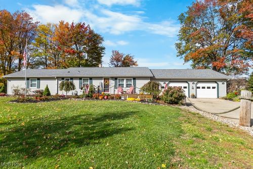 3339 Lake Rd, Conneaut, OH, 44030-3219 | Card Image