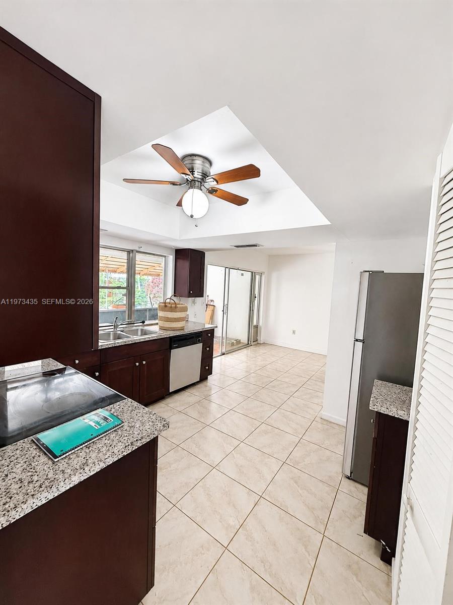Residential in Sunrise 5