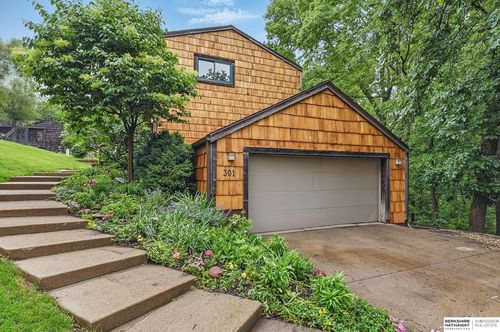 301 Oakridge Ct, Bellevue, NE, 68005-2017 | Card Image