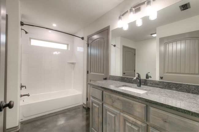 2600 Deer Trl, House other with 2 bedrooms, 1 bathrooms and null parking in Granbury TX | Image 6