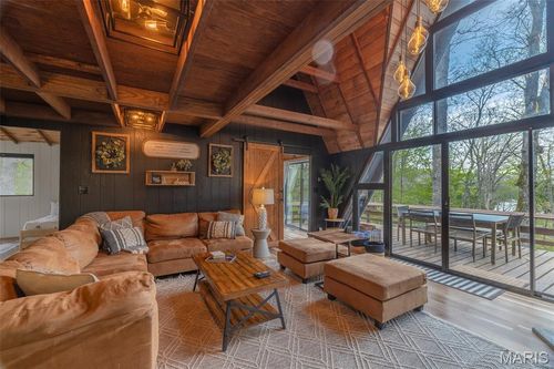 445 Foxfire Circle Dr, Innsbrook, MO, 63390 | Card Image