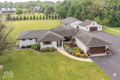 10765 E 121st St, Fishers, IN, 46037-9697 | Card Image