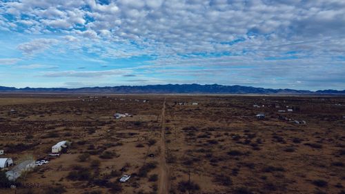 19-956 E Apache, Pearce, AZ, 85625 | Card Image