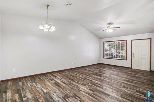 412 N 9th Ave Avenue, Brandon, SD, 57005 | Card Image