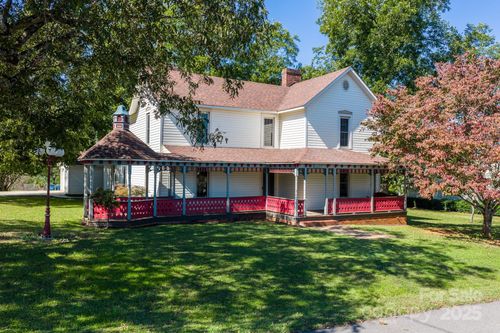 101 1st St Nw, Catawba, NC, 28609-9071 | Card Image