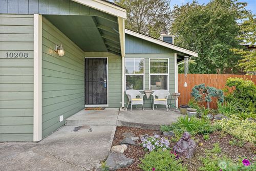 10208 D St E, Tacoma, WA, 98445-2079 | Card Image