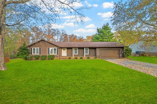 823 Oak Hurst Dr, Hopkinsville, KY, 42240-5159 | Card Image