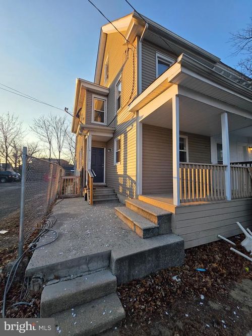 110 N 4th St, Millville, NJ, 08332-3304 | Card Image