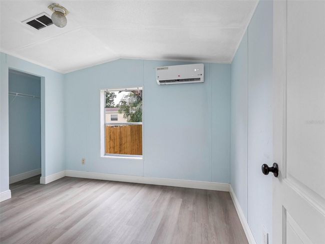 8714 N Meadowview Cir, House other with 2 bedrooms, 2 bathrooms and null parking in Tampa FL | Image 16