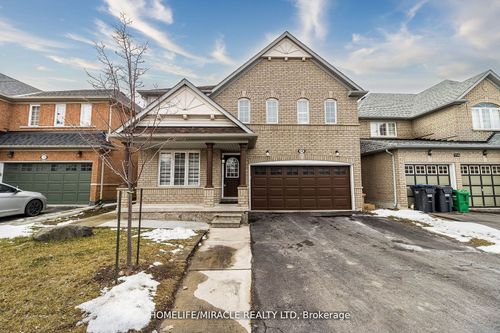 112 Brisdale Dr, Brampton, ON, L7A2H2 | Card Image