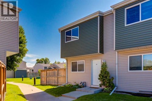 54-5425 Pensacola Cres Se, Calgary, AB, T2A2G7 | Card Image