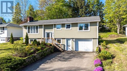 164 Lynhaven St, Fredericton, NB, E3B2V4 | Card Image