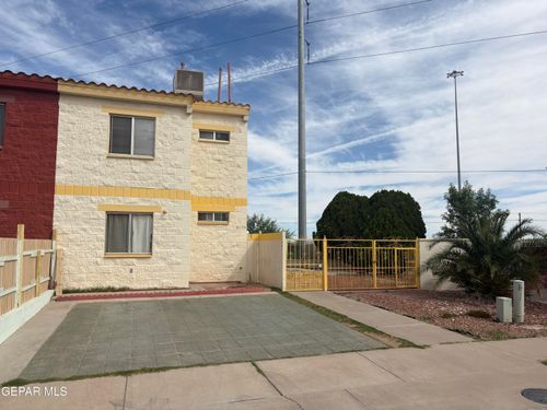 11059 Dandelion Way, El Paso, TX, 79936 | Card Image