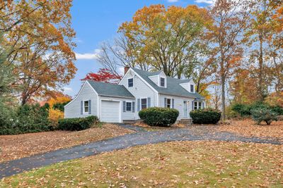 1100 Melville Avenue, House other with 3 bedrooms, 2 bathrooms and null parking in Fairfield CT | Image 1