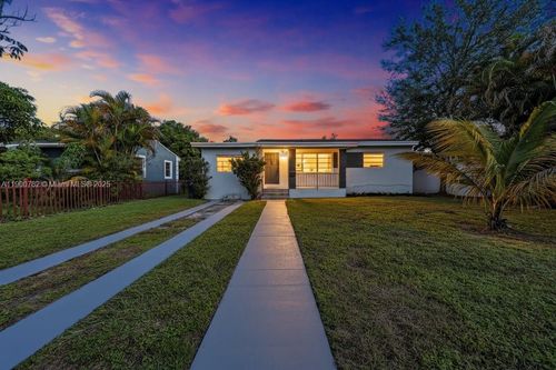 1245 Nw 130th St, North Miami, FL, 33167-1711 | Card Image