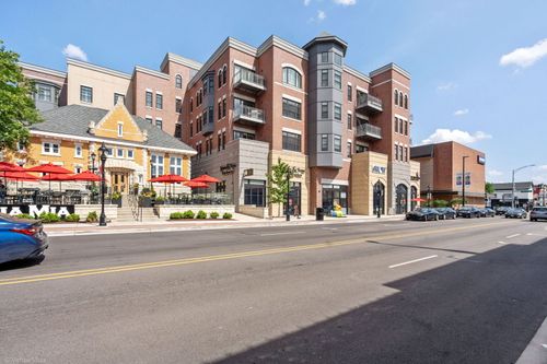 400-110 S Washington St, Naperville, IL, 60540-5333 | Card Image