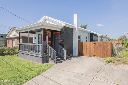 513 2nd Ave, New Bern, NC, 28560-5621 | Card Image
