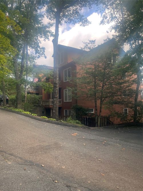 unit-402-105 Toxaway Views Dr, Lake Toxaway, NC, 28747-4522 | Card Image