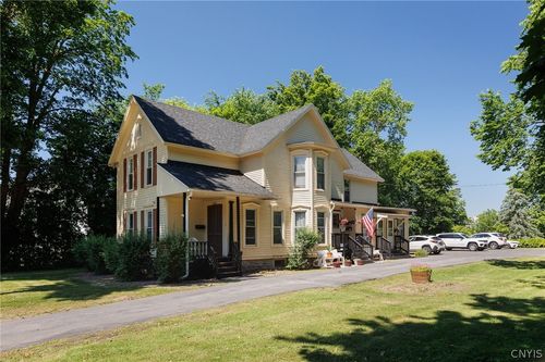 454 S Massey St, Watertown, NY, 13601-4792 | Card Image