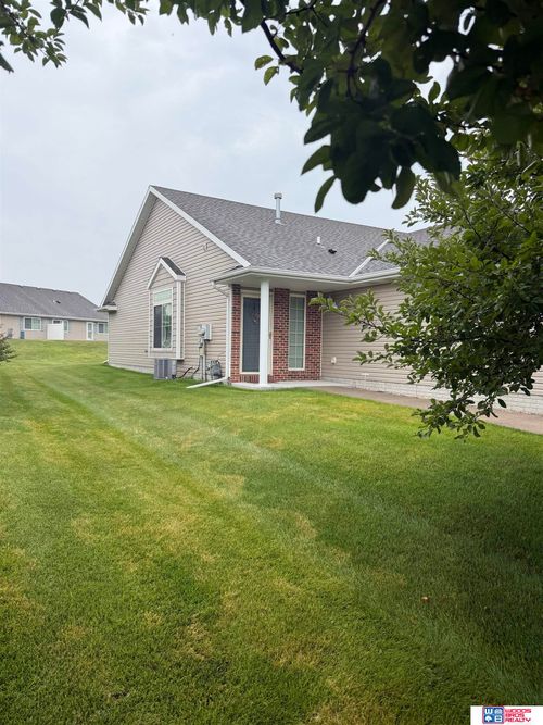 622 Carlton Drive, Lincoln, NE, 68512 | Card Image
