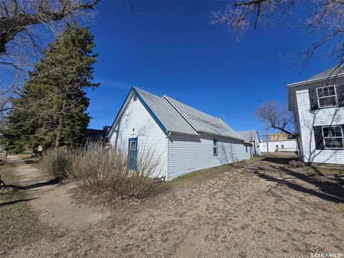 723 Anderson St, Grenfell, SK, S0G2B0 | Card Image