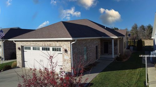 558 E Martin Ave, Watseka, IL, 60970-1775 | Card Image