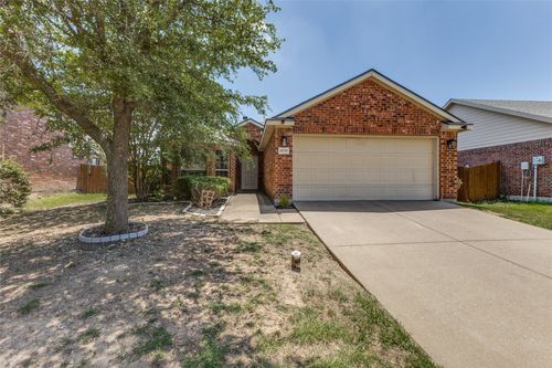 2032 Samantha Ln, Heartland, TX, 75126-8331 | Card Image