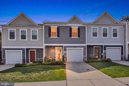 420 Maple Run Dr, YORK, PA, 17404-9153 | Card Image