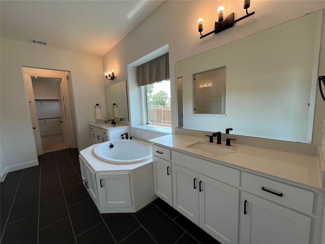 2403 Royal Dove Ln, House other with 5 bedrooms, 5 bathrooms and null parking in Mansfield TX | Image 14