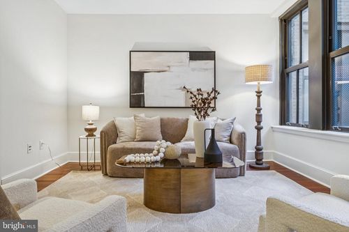apt-9i-1500 Chestnut St, PHILADELPHIA, PA, 19102-2745 | Card Image