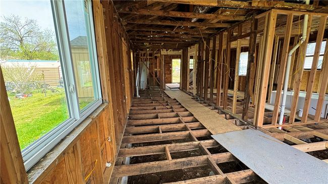 1021 S B St, House other with 2 bedrooms, 2 bathrooms and null parking in Rogers AR | Image 12