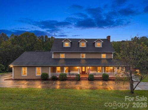 1345 Shirebourn, Hickory, NC, 28602-8264 | Card Image