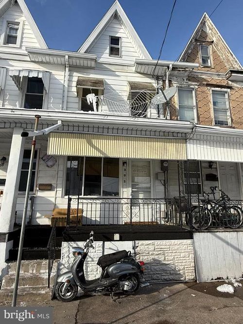 303 W 2nd St, MOUNT CARMEL, PA, 17851-1211 | Card Image