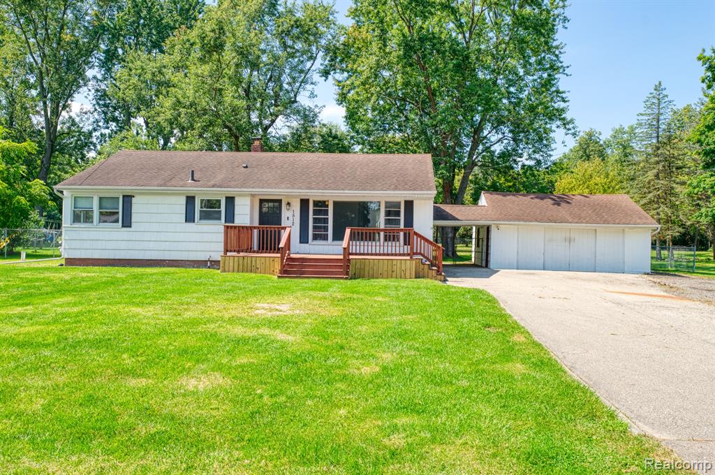 Amy St, Burton, MI 48509
