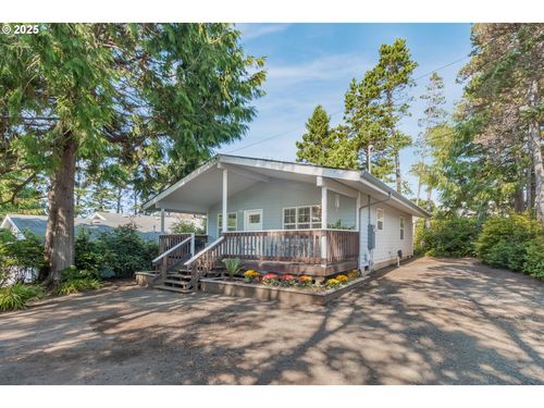 5415 Hacienda Ave, Lincoln City, OR, 97367-5267 | Card Image