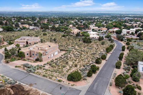 4915 Cresta Del Sur Ct Ne, Albuquerque, NM, 87111-2993 | Card Image