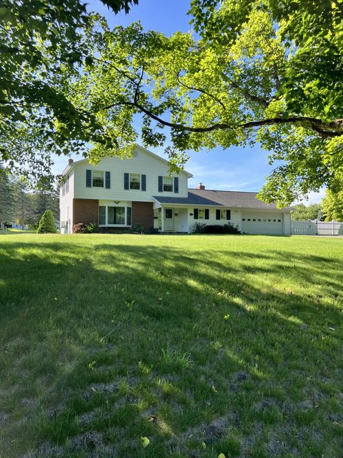 298 Perham St, Farmington, ME, 04938-5956 | Card Image