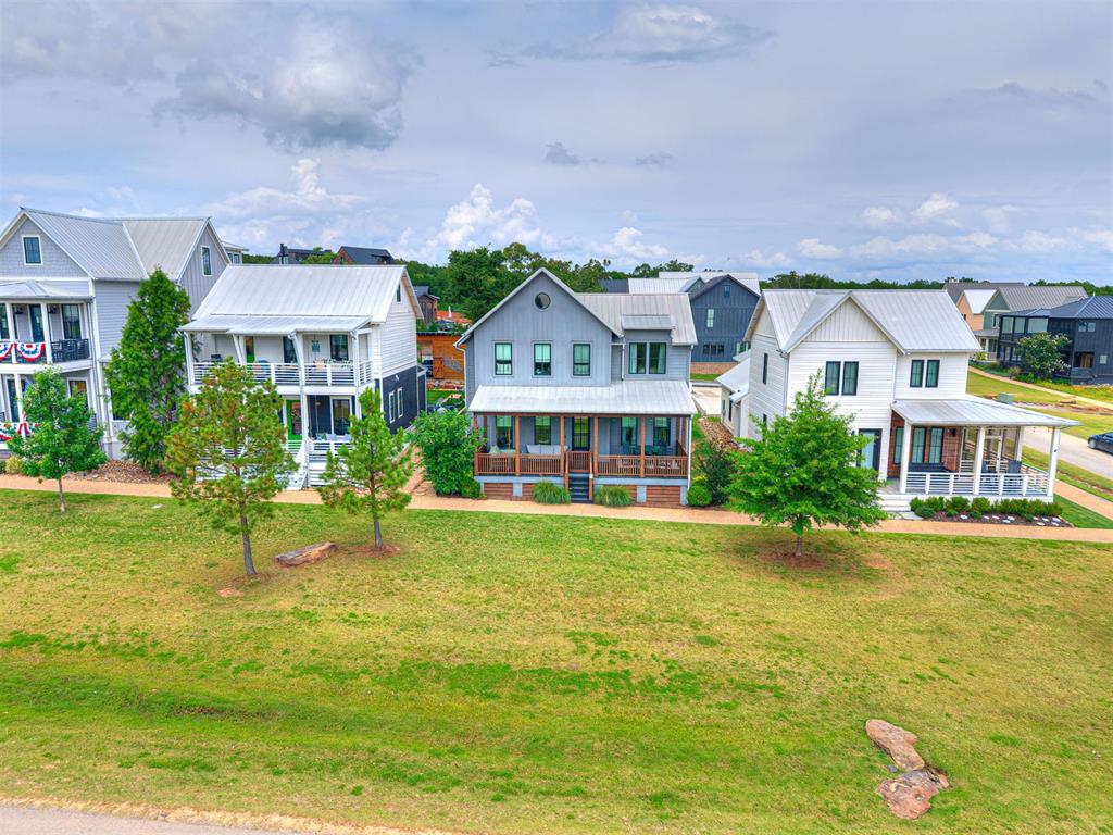 Residential in Carlton Landing
