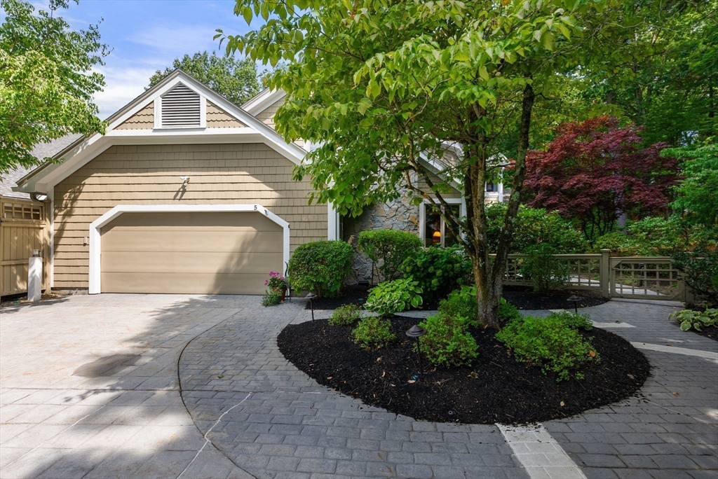 Glen Oak Dr, Wayland, MA 01778