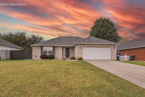 2901 S Grant Ave, Bolivar, MO, 65613-2592 | Card Image