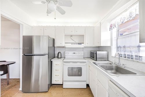 apt-q207-5300 Washington St, Hollywood, FL, 33021-7754 | Card Image