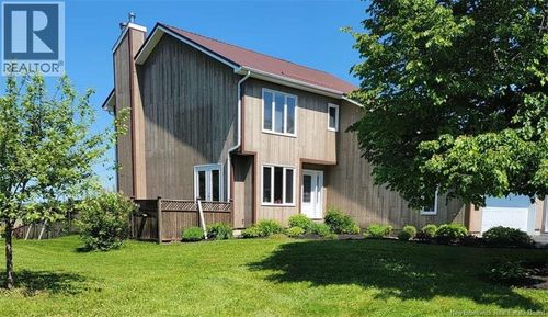 1135 Mercury St, Bathurst, NB, E2A2J4 | Card Image