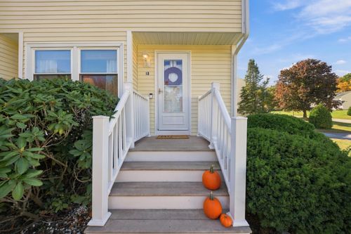 1d-120 Newton Rd, Plaistow, NH, 03865-2416 | Card Image