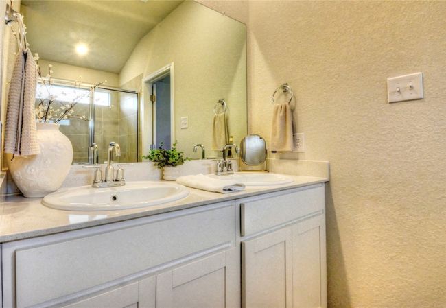 257 Fossil Dr, House other with 4 bedrooms, 2 bathrooms and 2 parking in Kyle TX | Image 24