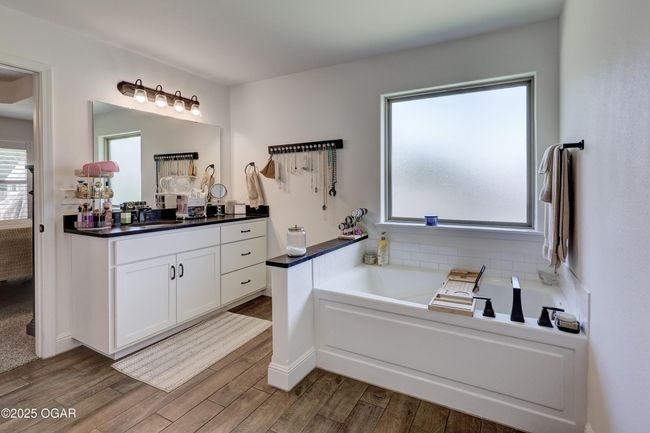 710 Wisteria Ln, House other with 4 bedrooms, 3 bathrooms and null parking in Carl Junction MO | Image 37