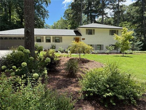 1977 Silvastone Dr Ne, Atlanta, GA, 30345-3737 | Card Image