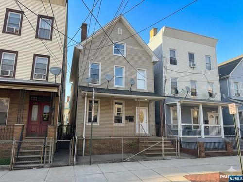 231 Clark Pl, ELIZABETH, NJ, 07206-2016 | Card Image